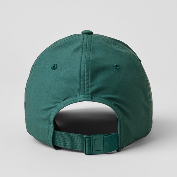 NWT ALO YOGA HOST PICK Performance Off Duty Cap Winter Ivy - Picture 2 of 8